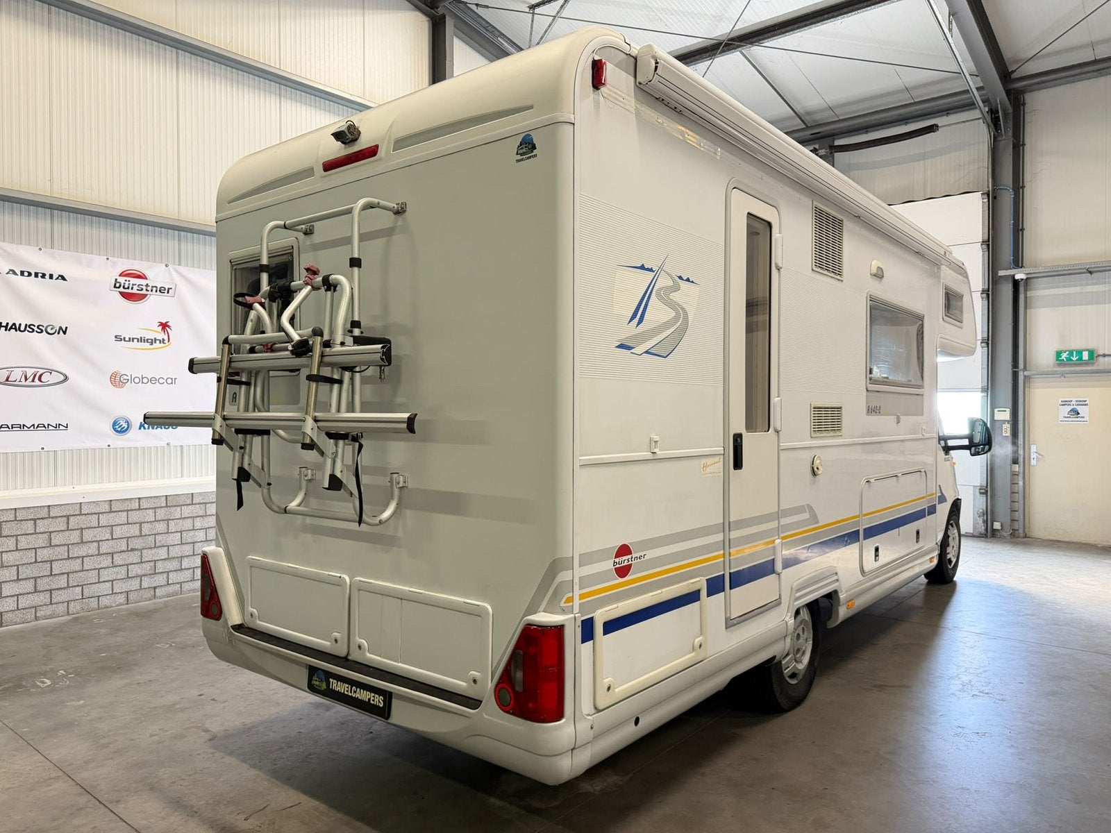 Bürstner A642-2 Active Alkoven – 2.8 JTD –79.690 km –, Caravanes & Camping, Siège de train, Jusqu'à 4, 6 à 7 mètres, Fiat