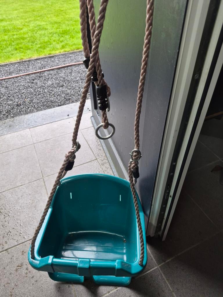 Babyschommel af te halen in Mol, Ophalen
