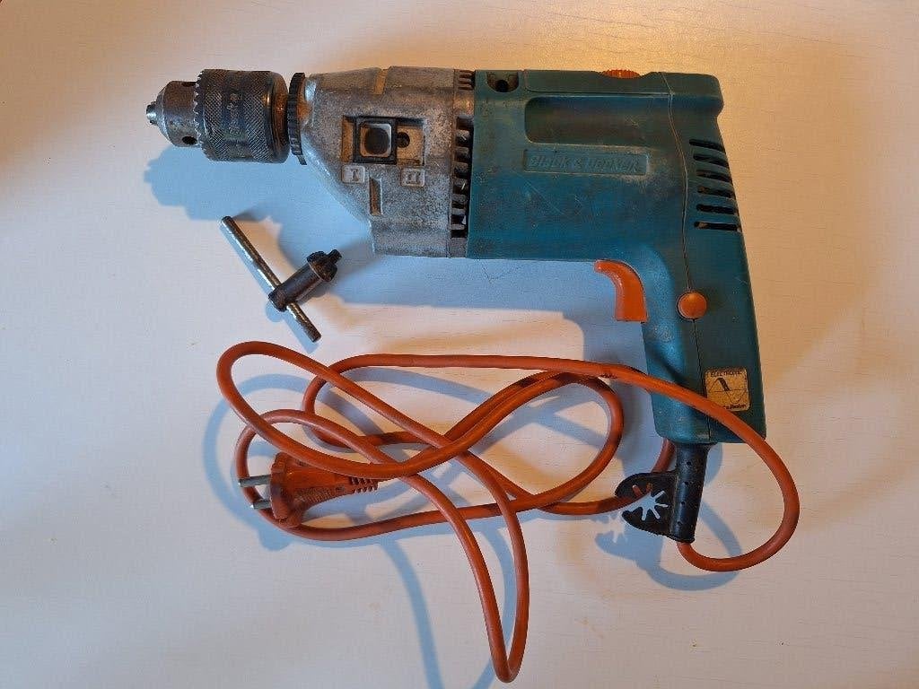 Klopboormachine Black & Decker - metalen kop, Gebruikt, Overige typen, Ophalen of Verzenden, Variabele snelheid