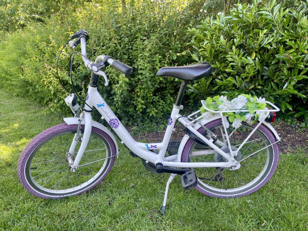 Meisjesfiets Bikefun Pure ALU 22'' Wit / paars, Fietsen en Brommers, Fietsen | Meisjes, Ophalen, 22 inch, Gebruikt, BFK, BIKE FUN KIDS