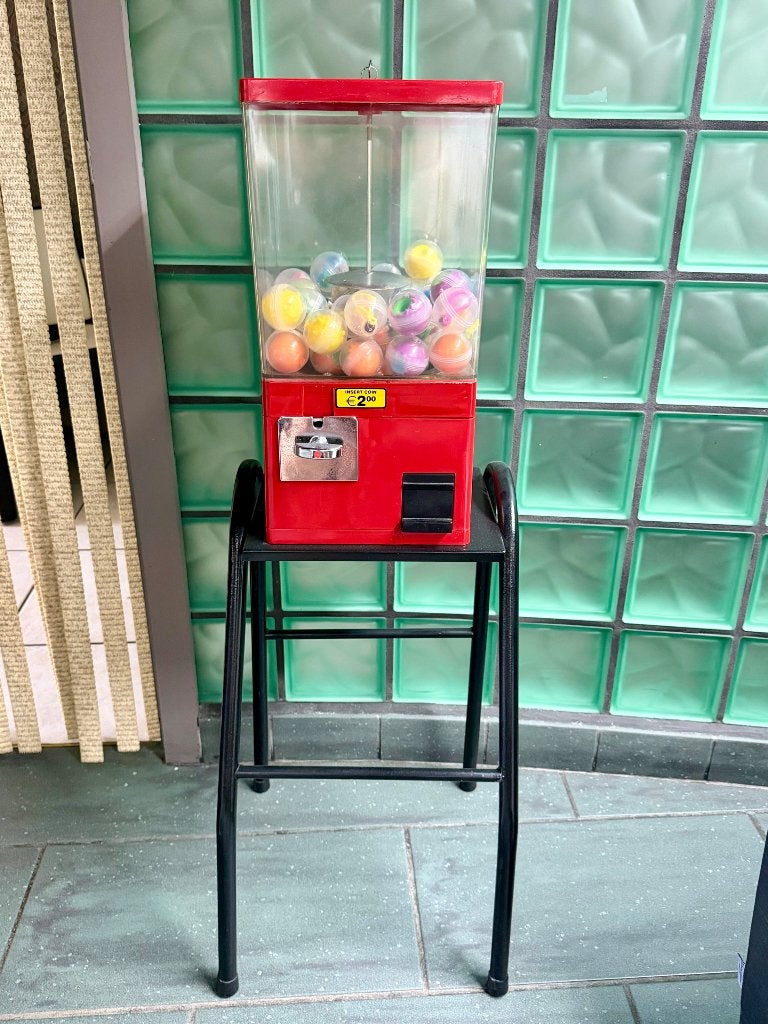Capsule automaat (op €2,-) + Halfvol met speelgoed!, Enlèvement, Utilisé