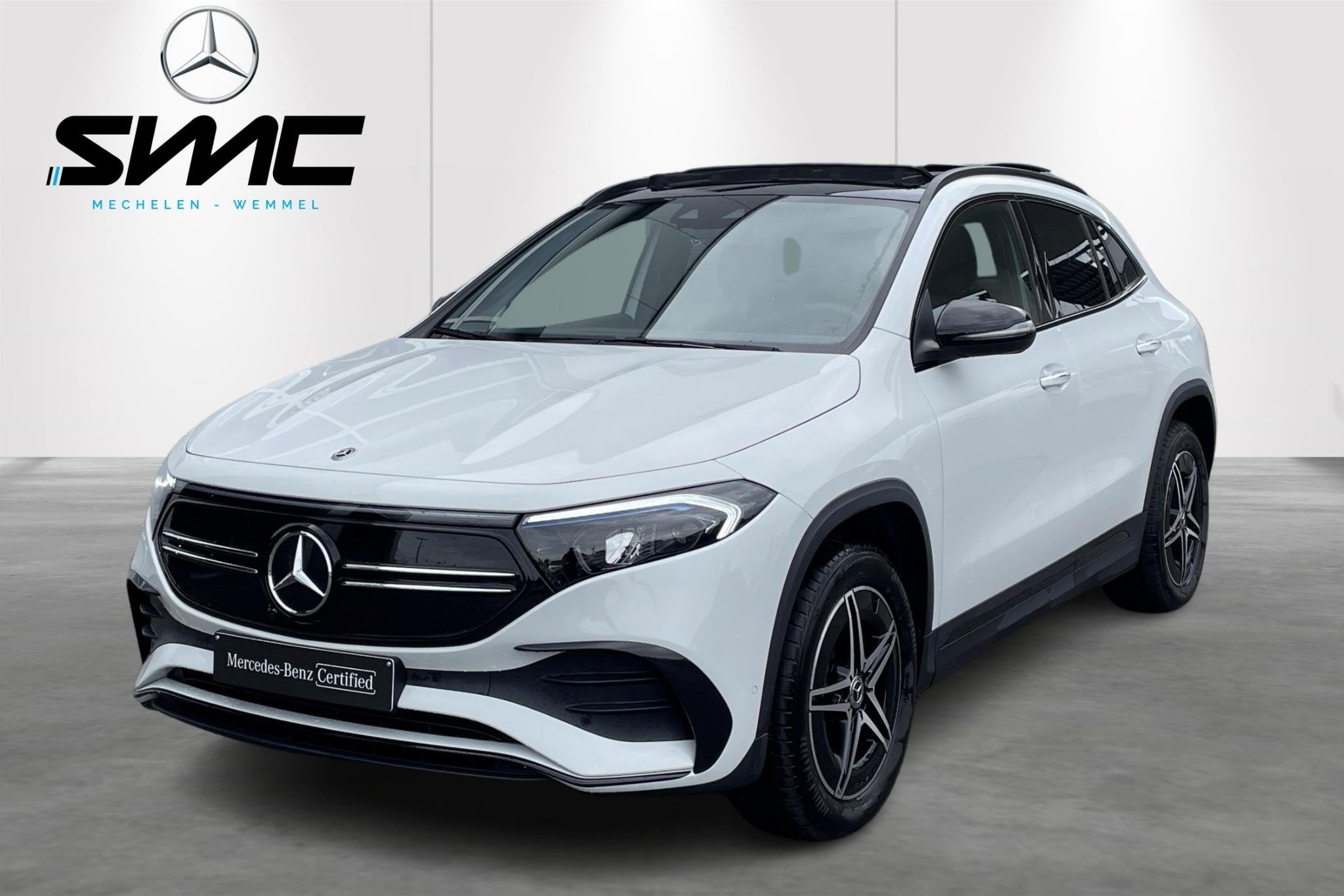 Mercedes-Benz EQA EQA 350 4MATIC AMG Line Pano dak, Auto's, 215 kW, Stof, Zwart, Wit
