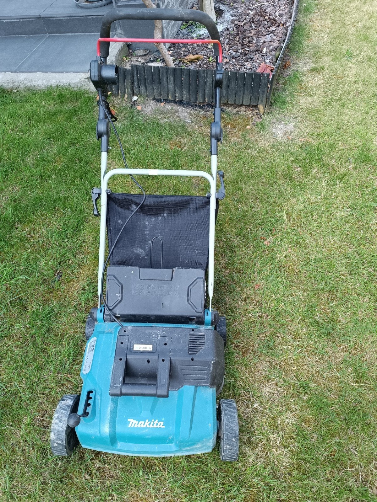 Verticuteren van grassen merk Makita electrische bediening, Tuin en Terras, Ophalen