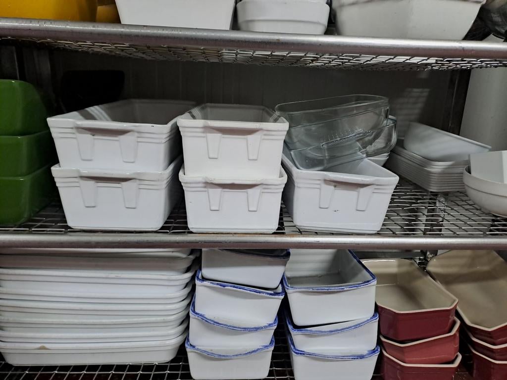 Allerlei potjes, schaaltjes, broodmanden, vleesplanken, Huis en Inrichting, Ophalen