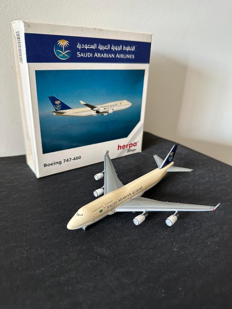 Herpa 1:500 metalen schaalmodel Saudi B747, Enlèvement, Comme neuf, Modèle réduit