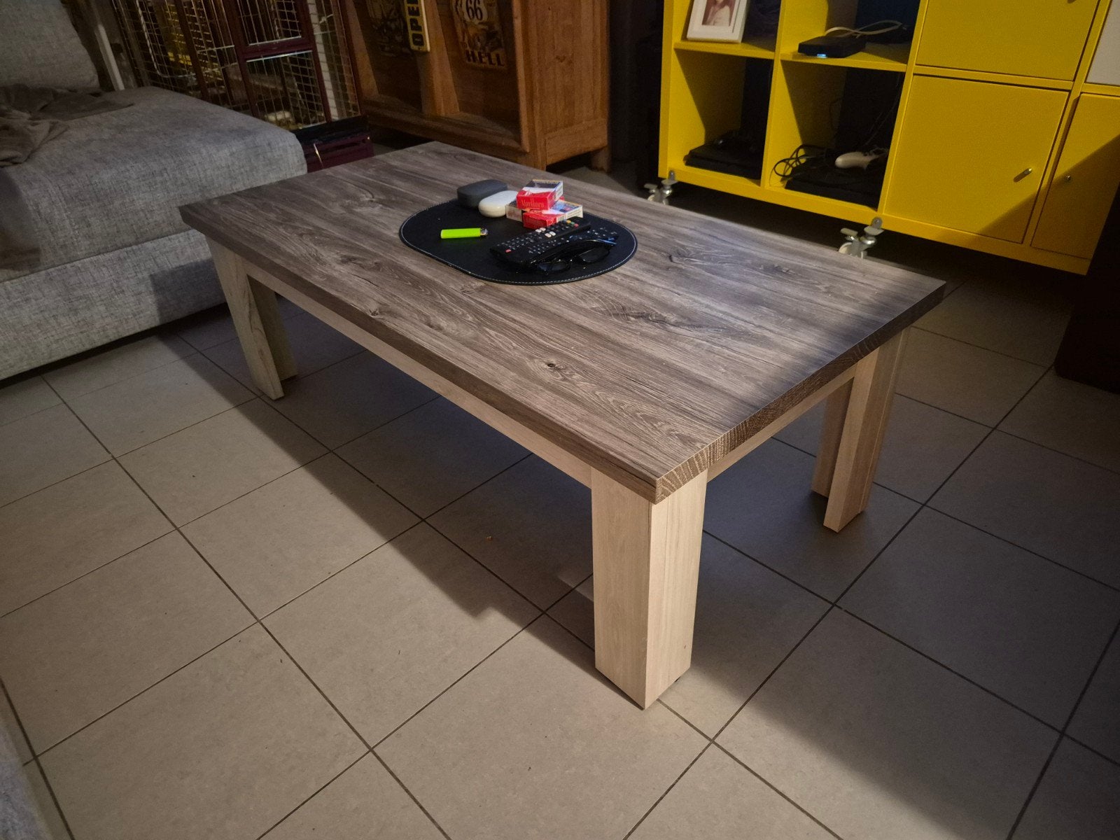landelijke tafel en 6 stoelen + zelfde salontafel, Huis en Inrichting, Ophalen
