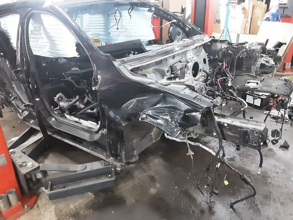 BINNENSPATSCHERM RECHTS VOOR BMW 1 serie (F40) (01-2019/-), Gebruikt, Mevr. I. Hauben, Spatbord, BMW
