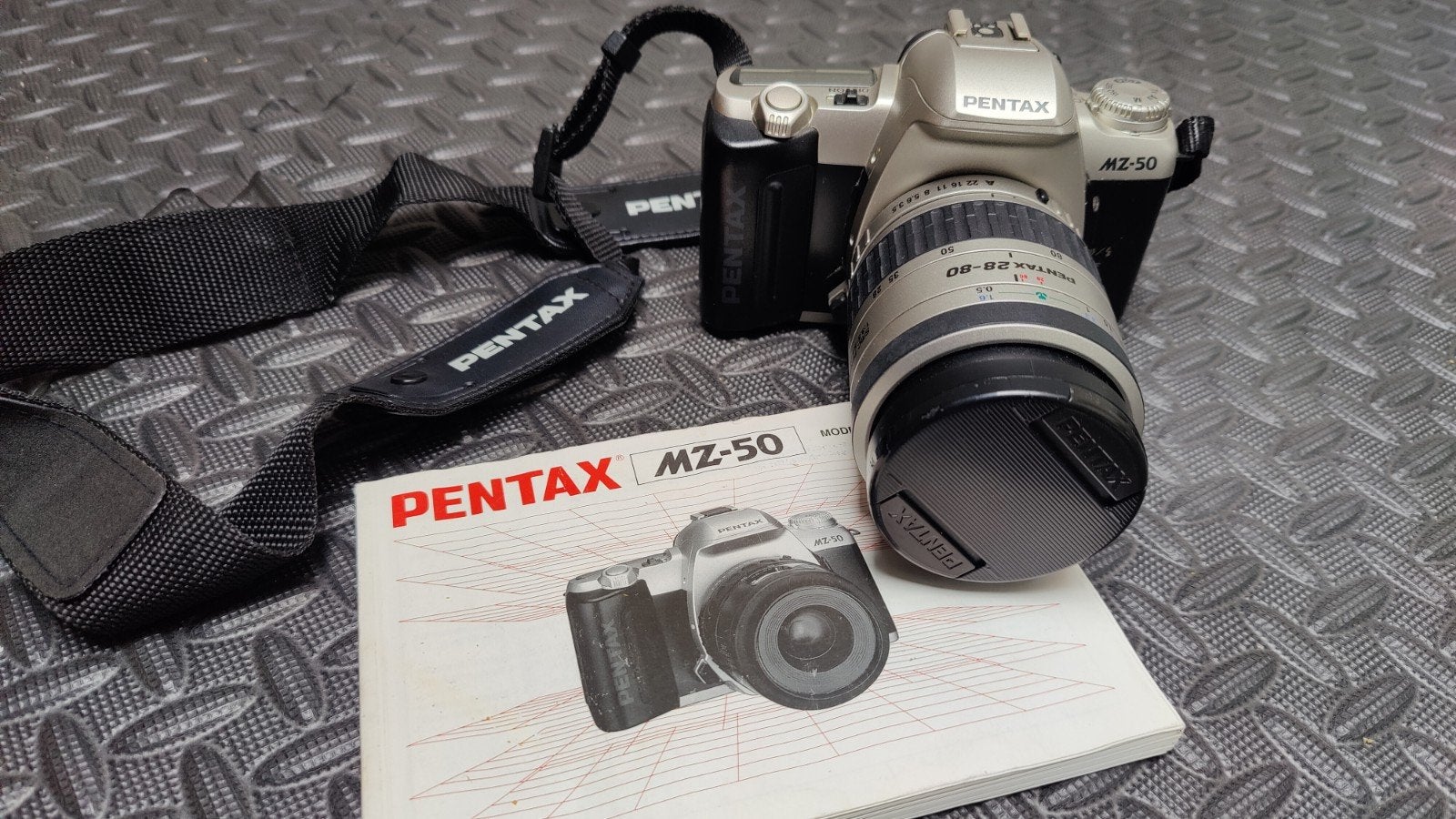 Pentax MZ-50 analoog fototoestel, Audio, Tv en Foto, Fotocamera's Analoog, Ophalen of Verzenden, Pentax