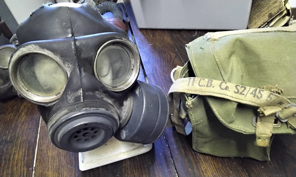 MASQUE À GAZ BRITANNIQUE 1943, Collections, Enlèvement ou Envoi, Armée de terre, Autres types
