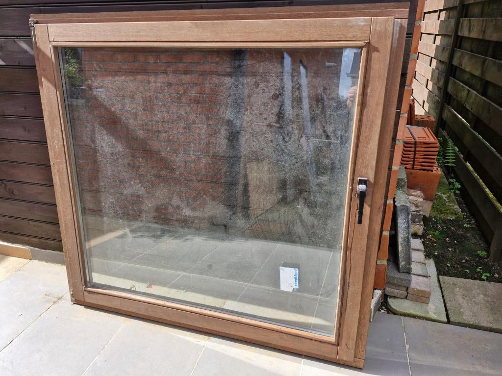 Meranti houten raam, Doe-het-zelf en Bouw, Glas en Ramen, Ophalen, Gevelraam of Ruit, 120 tot 160 cm, Nieuw