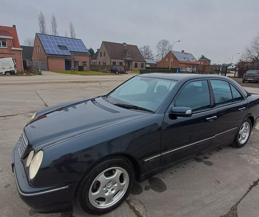 Mercedes E200cdi Avantgarde, Auto's, Automaat, Diesel, Particulier, Te koop