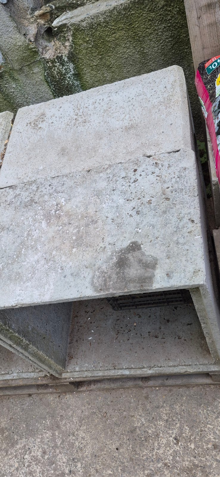 Chambre de visite béton