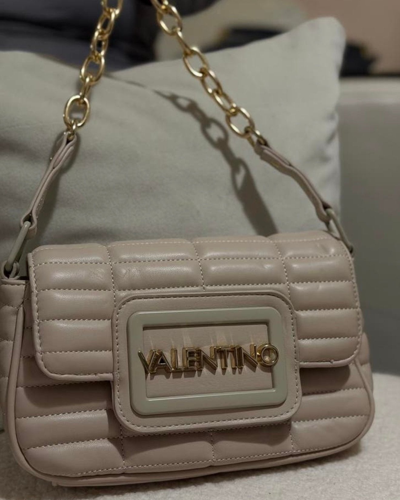 Valentino tas origineel, Handtassen en Accessoires, Tassen | Damestassen, Ophalen of Verzenden, Nieuw, Beige, Handtas