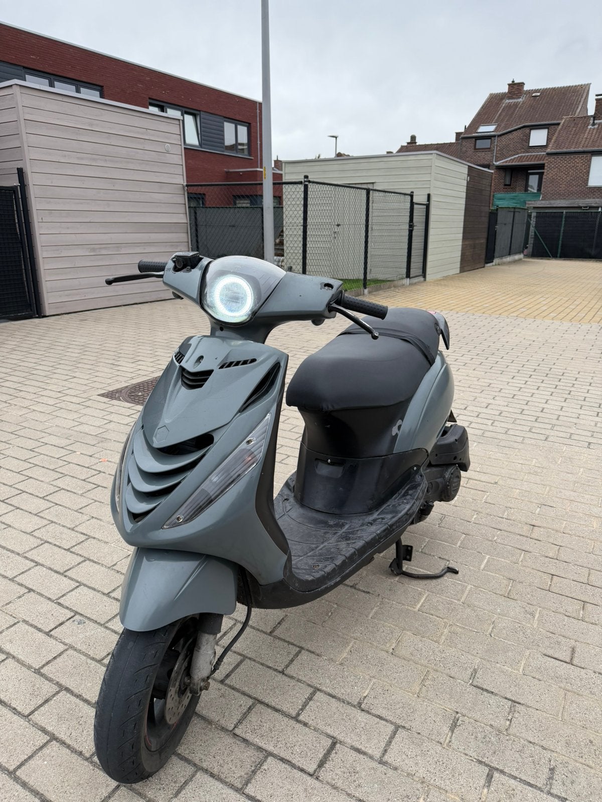 Piaggio zip A-klasse met maar 5000km, Fietsen en Brommers, Ophalen of Verzenden, Zo goed als nieuw, Zip