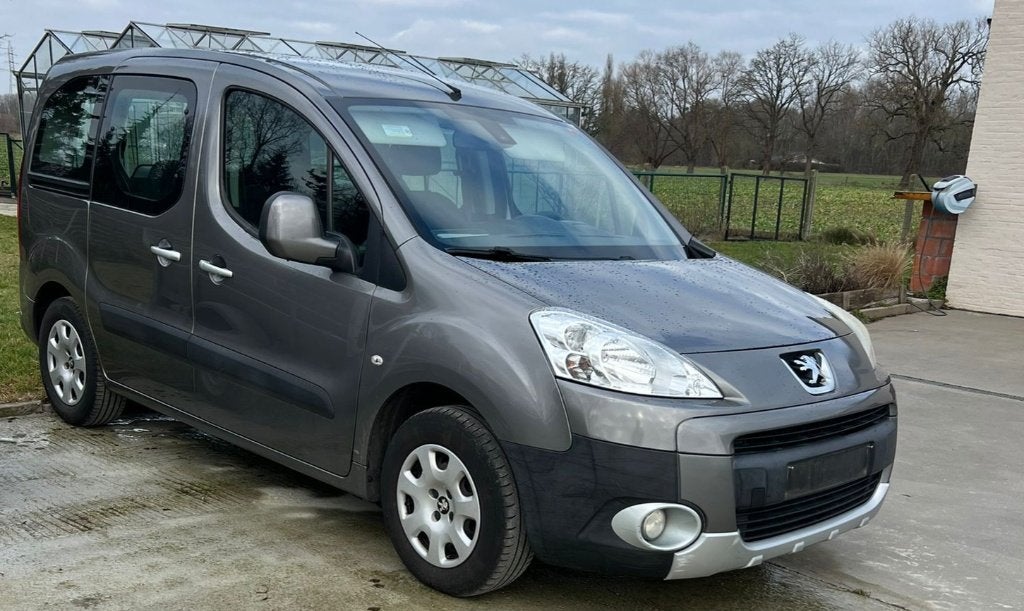 en partenariat, Autos, Peugeot, Particulier, Partner, Diesel, Euro 5, 5 portes, Boîte manuelle, Enlèvement