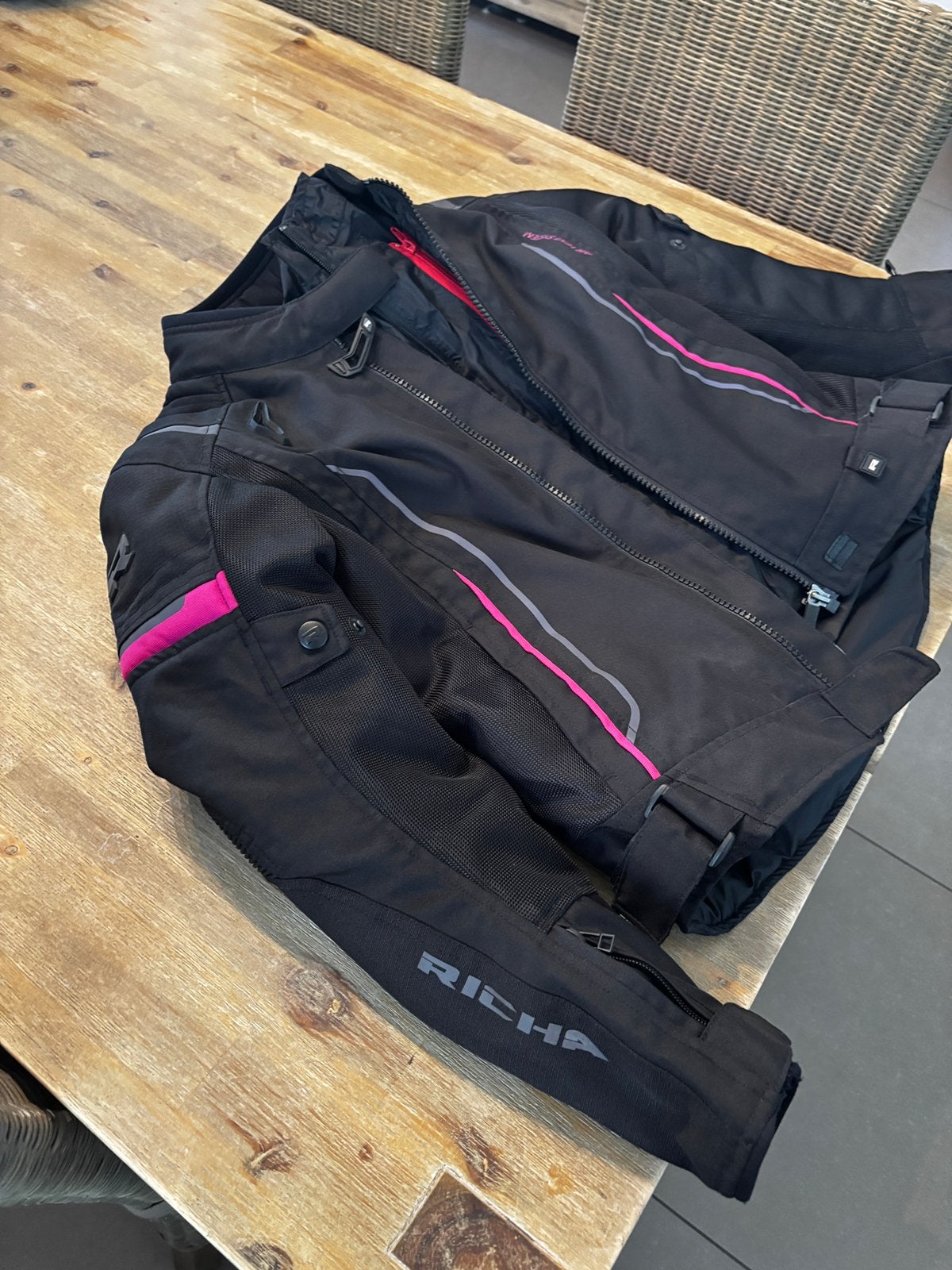 Richa 4-seizoenenmotorvest. (S), Ophalen