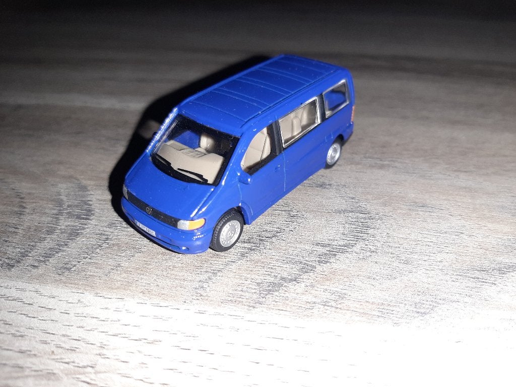 Hongwell 1/72 Mercedes Vito (nearly mint), Hobby & Loisirs créatifs, Enlèvement ou Envoi, Comme neuf, Voiture