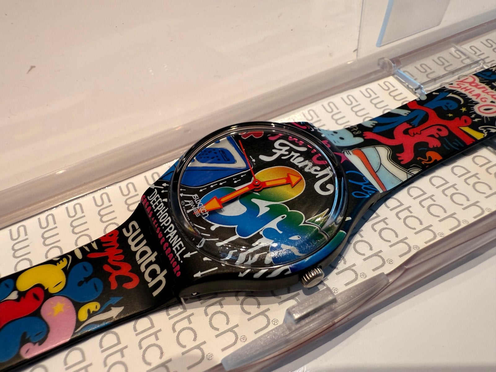 Swatch Gent Moving Beat GB239 par l'artiste Grems, Enlèvement ou Envoi, Neuf
