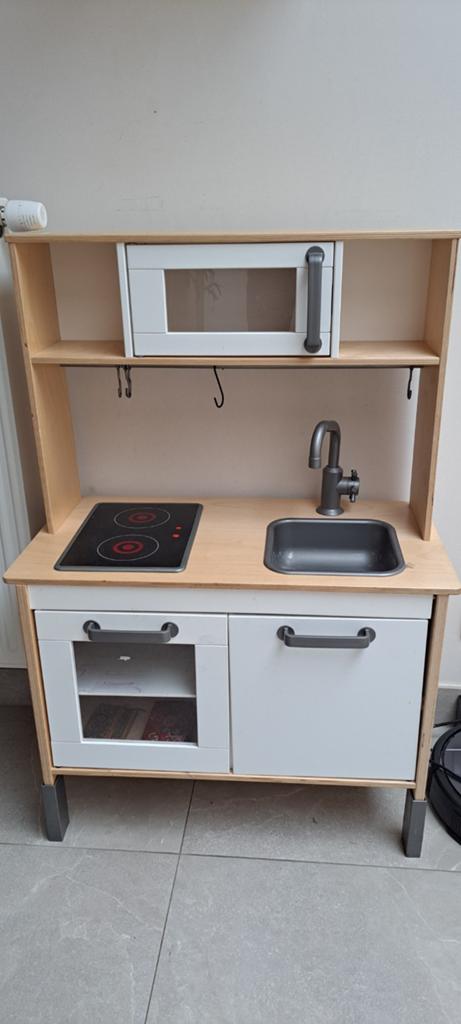 Kinderkeuken, Enlèvement