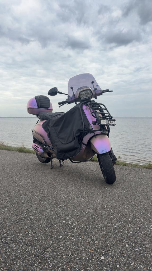 Custom vespa sprint, Fietsen en Brommers, Scooters | Vespa, Ophalen, Zo goed als nieuw
