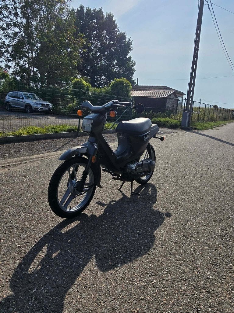 Honda wallaroo Deluxe 50cc B-klasse, Fietsen en Brommers, Brommers | Honda, Ophalen, Gebruikt, Overige modellen, 0 versnellingen