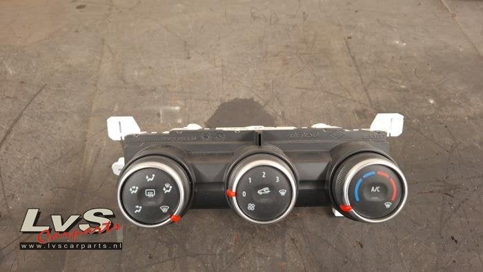 Panneau de commandes chauffage d'un Renault Clio, Renault, -, 3 mois de garantie, Utilisé