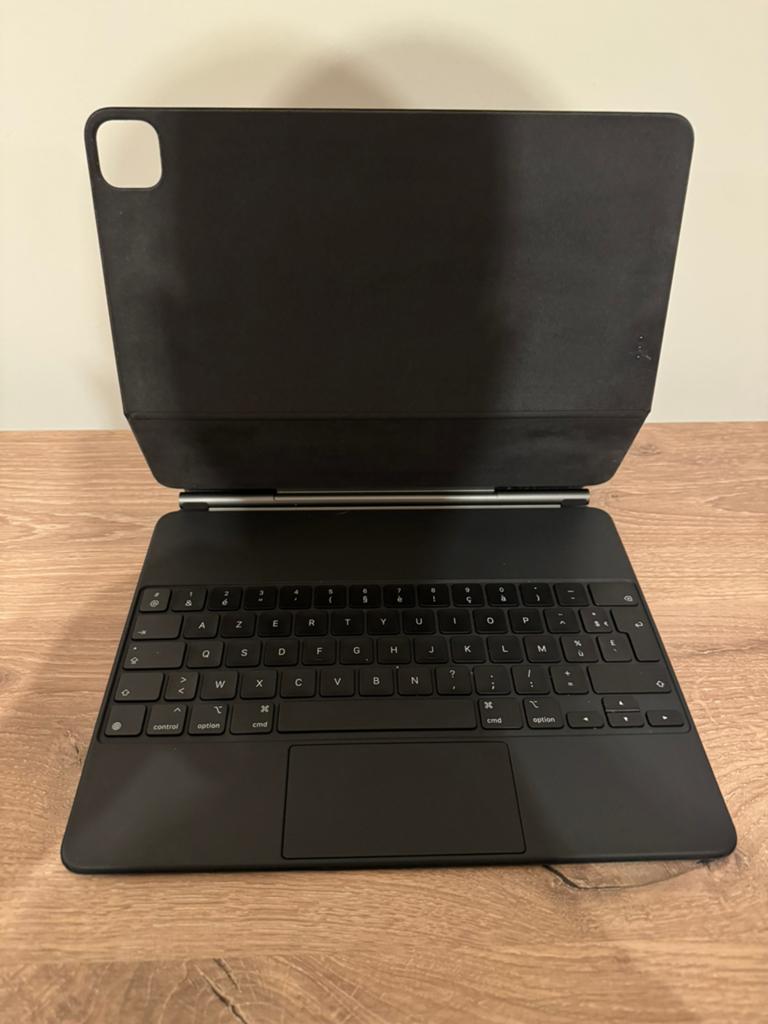 Magic Keyboard Ipad pro 6de generatie 12.9, Ophalen, Ipad pro 6de generatie, Zo goed als nieuw, Bescherming voor- en achterkant