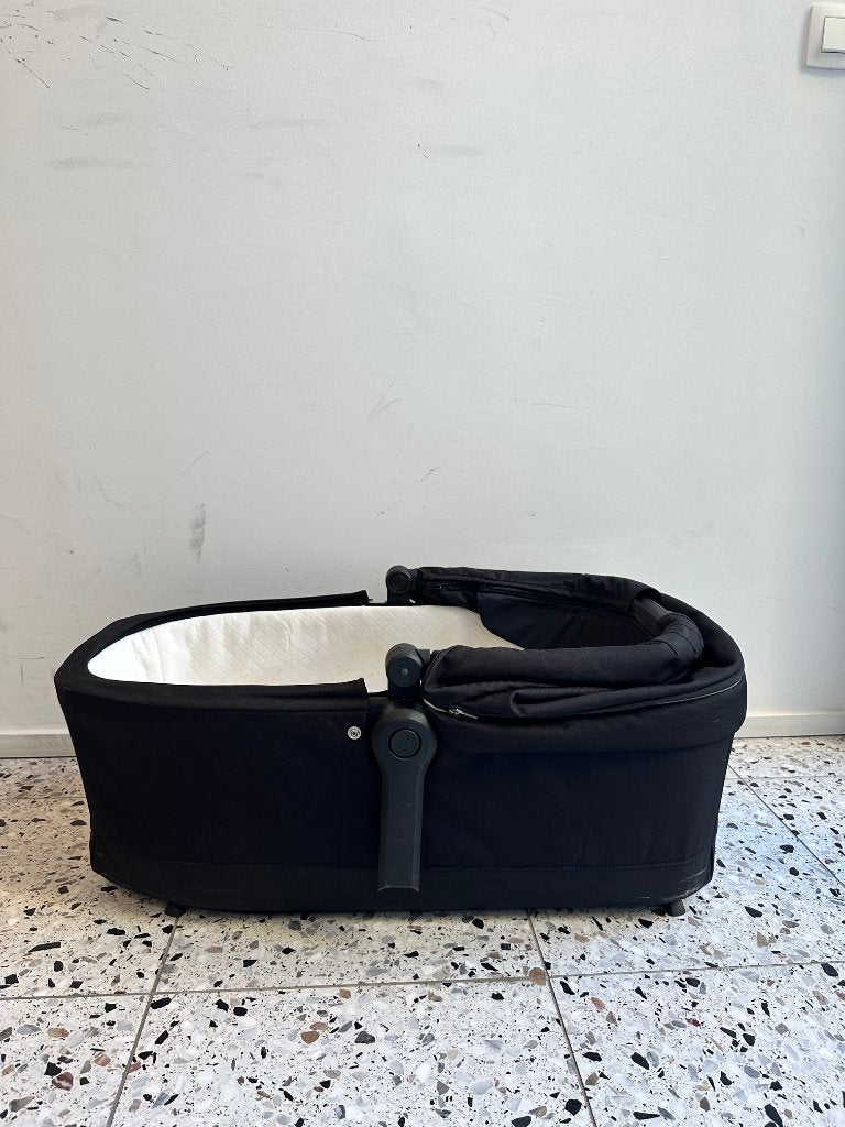 Nacelle Thule Sleek Bassinet avec cape de pluie, Enlèvement, Utilisé, Autres marques