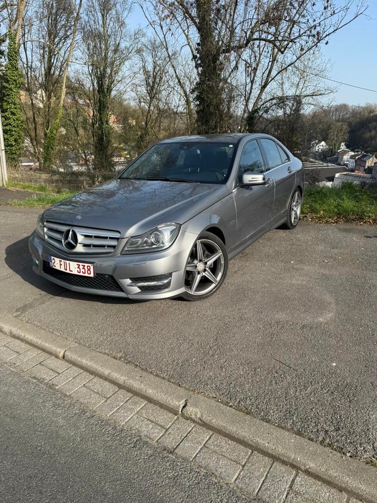 Mercedes C180CGI AMG line 156ch, Autos, Achat, Noir, 5 portes, Particulier