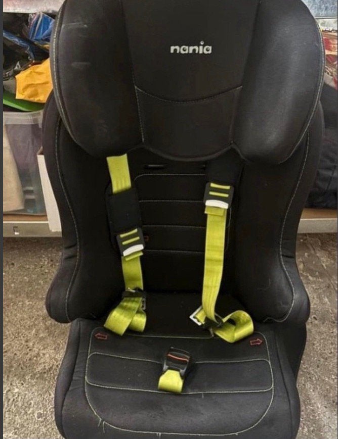 Nania zwarte autostoel met geel, Enlèvement, Comme neuf, Protection latérale, Ceinture de sécurité