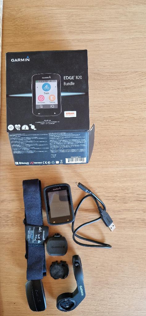 Garmin Edge 820 (met toebehoren), Vélos & Vélomoteurs, Accessoires vélo | Compteurs de vélo, Enlèvement