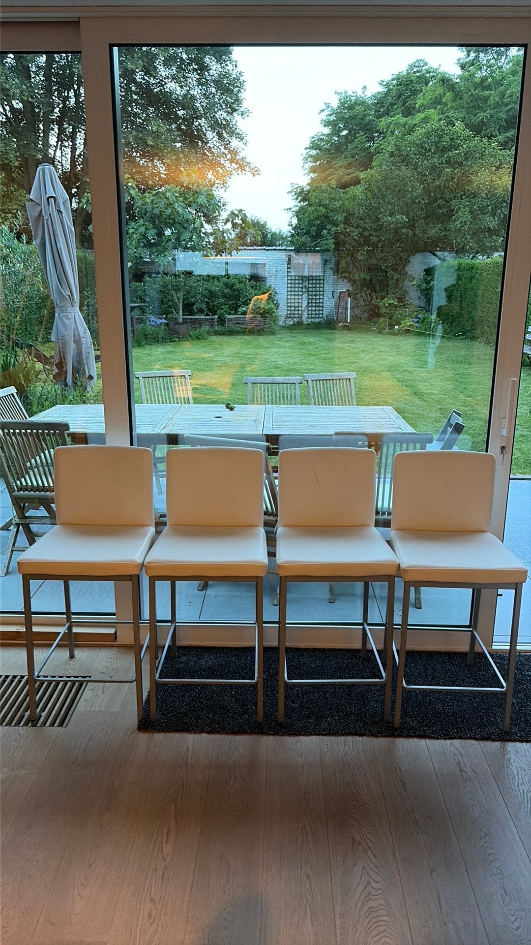 Lot de 4 tabourets hauts, 90 cm ou plus, Avec repose-pieds, 4 tabourets, Enlèvement