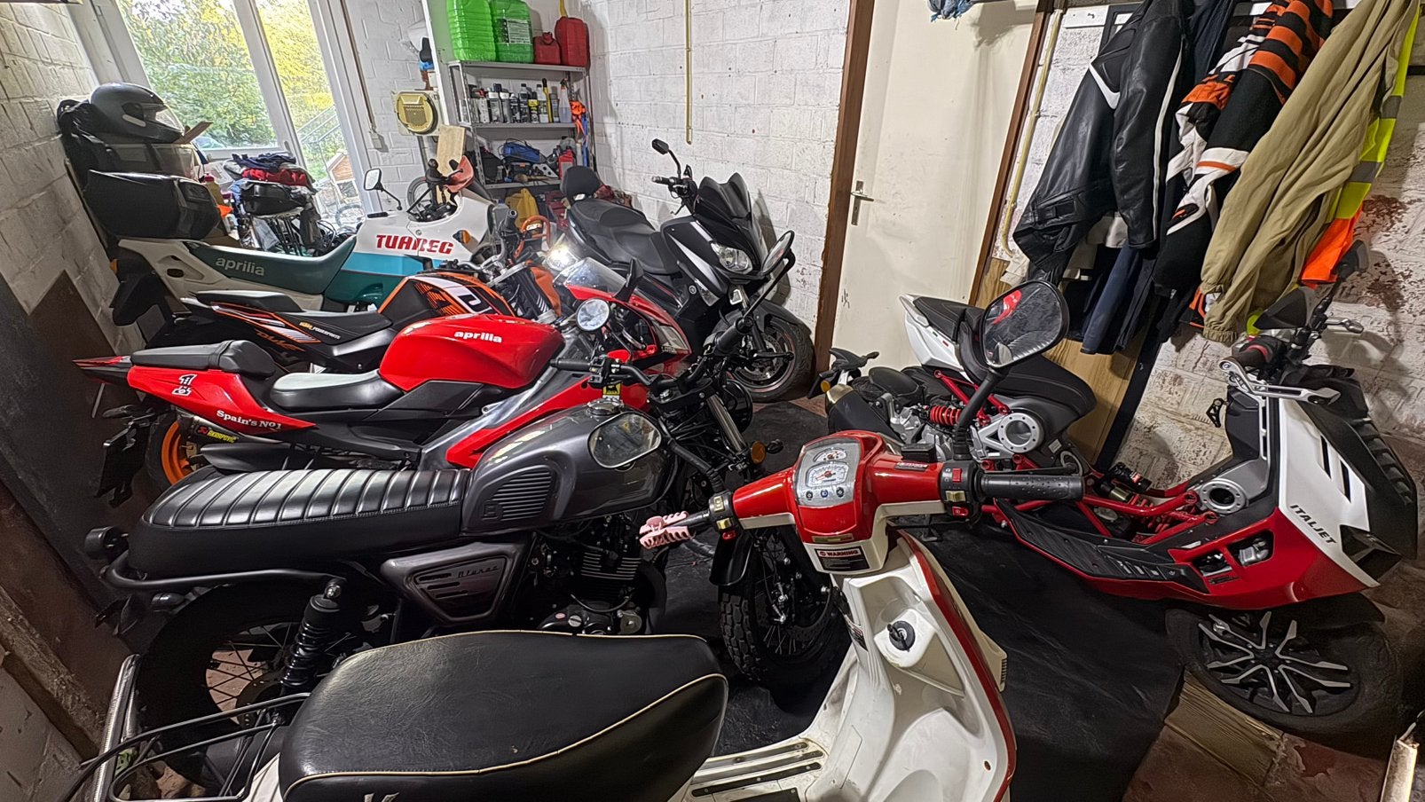 125ccs en autos te ruil tegen andere moto of auto, Motos, Entreprise