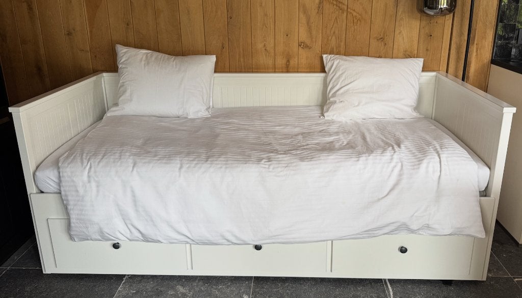 uitschuifbaar bed met opberging, Huis en Inrichting, Ophalen, Wit, Zo goed als nieuw, 200 cm