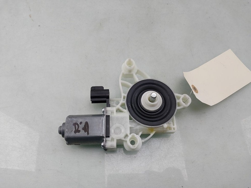 MOTEUR LEVE VITRE ELECTRIQUE Ford Focus 4 Wagon, Autos : Pièces & Accessoires, Utilisé, Ford