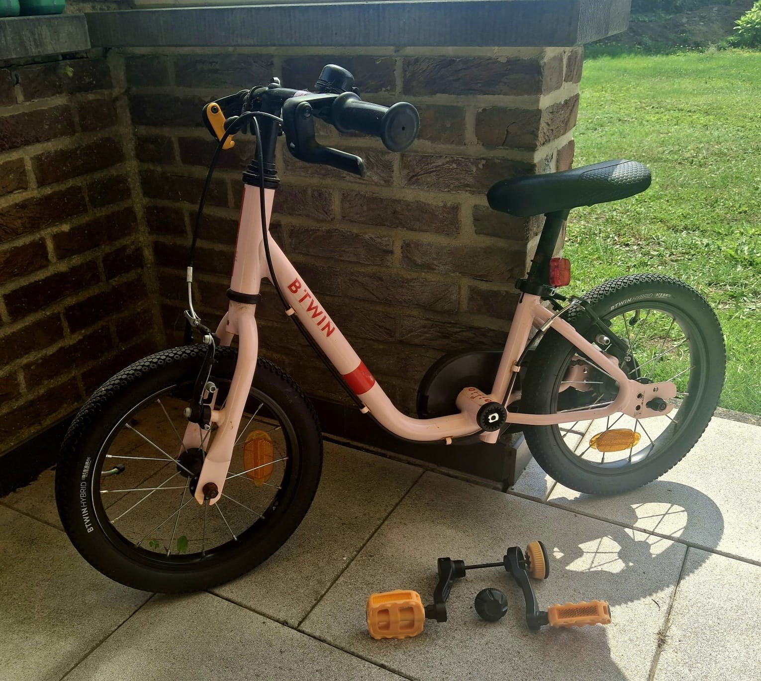 Kinderfiets (afneembare pedalen), Ophalen