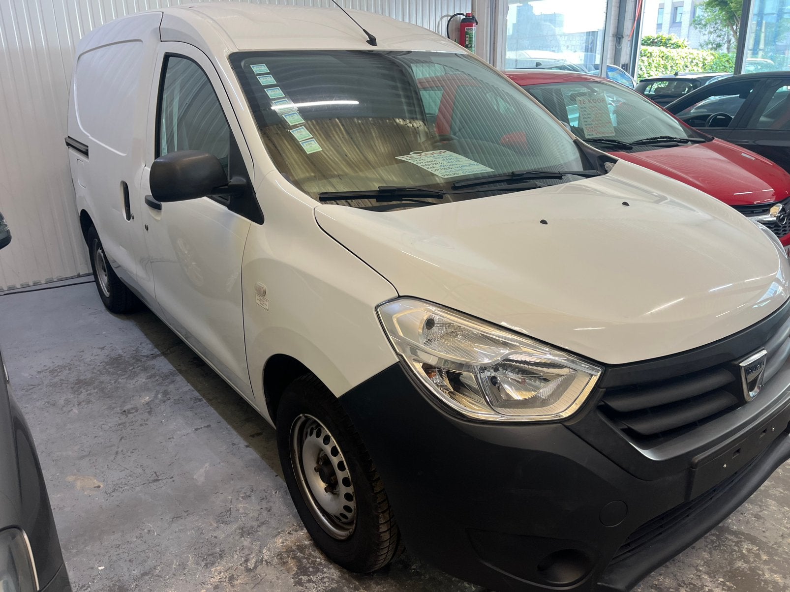 Dacia dokker lichte vracht benzine, Autos, Camionnettes & Utilitaires, Dacia, Euro 6, 2 places, Boîte manuelle