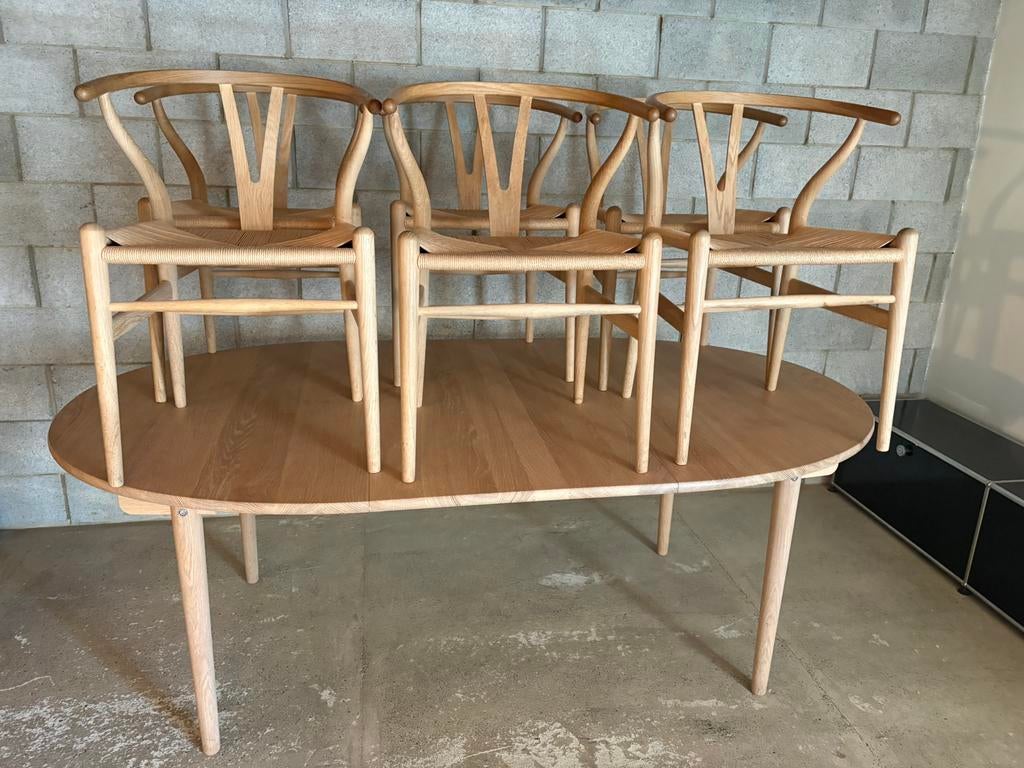 Carl Hansen & Søn Hans J Wegner Set CH24 CH337 eikenzeep, Huis en Inrichting, Stoelen, Ophalen, Zo goed als nieuw, Hout, Eén