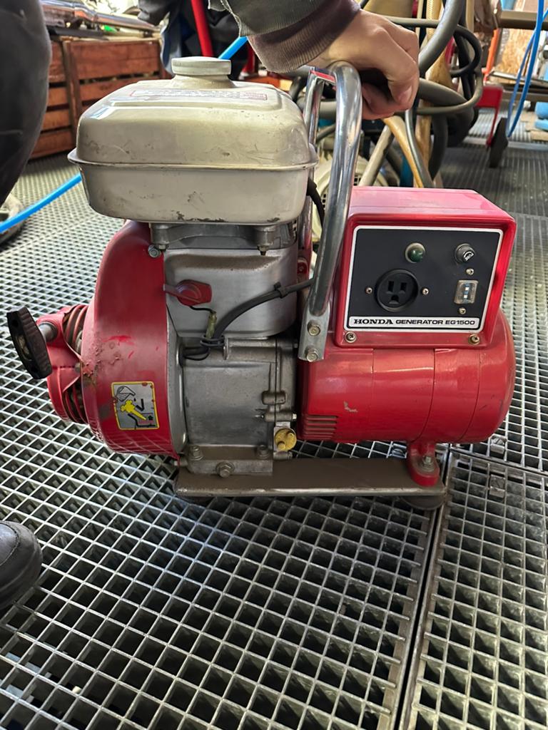 Honda EG1500 benzine generator, Ophalen