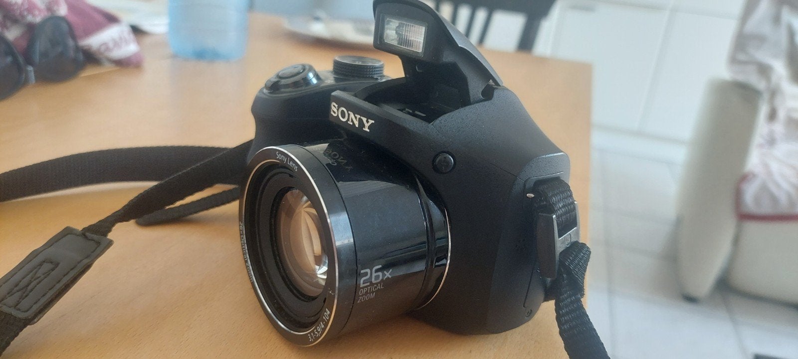 Sony cyber shot digitale camera. 20.1 megapixel    26 x zoom, Ophalen, Sony