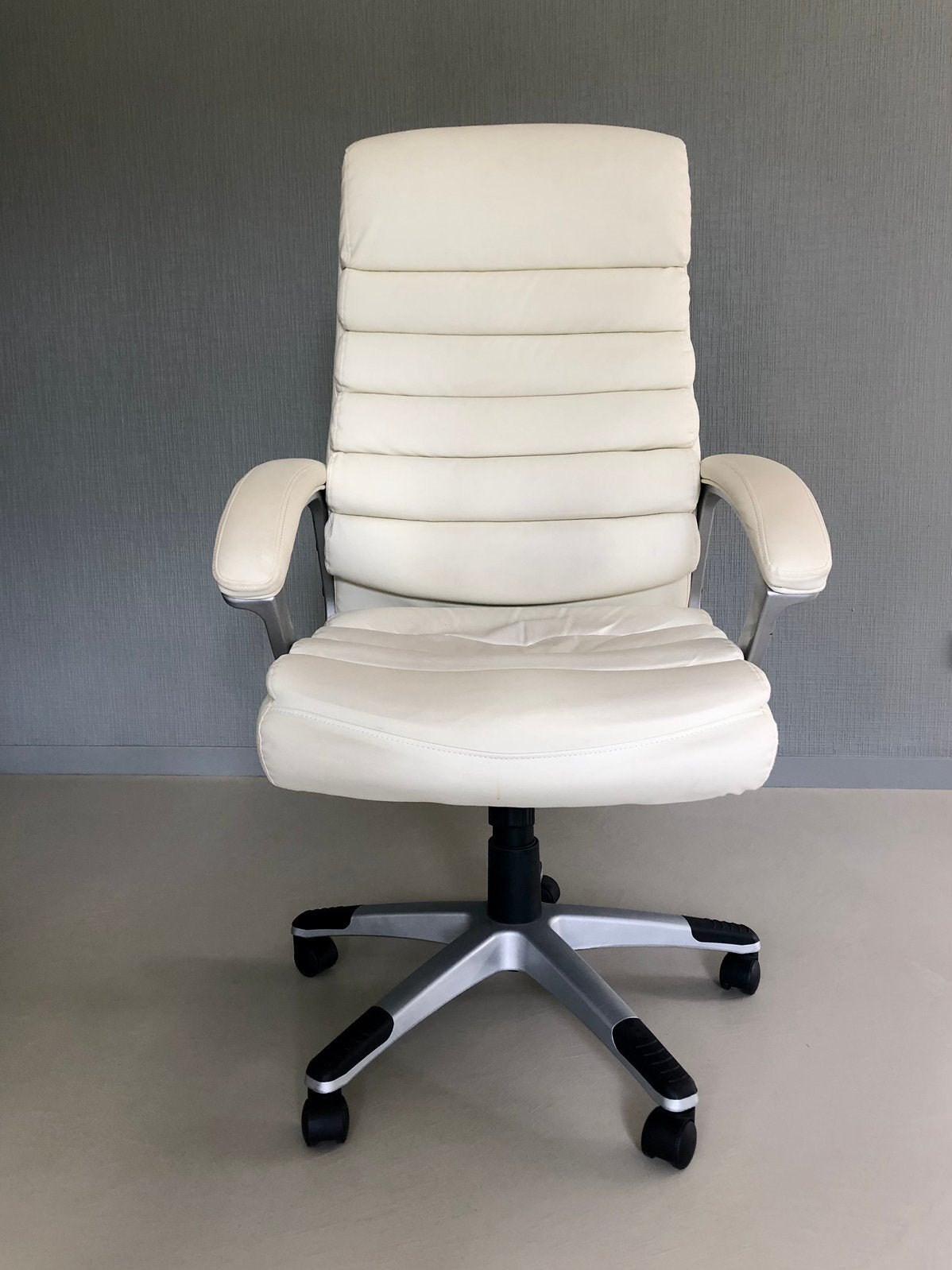 Chaise de bureau beige, Maison & Meubles, Enlèvement, Comme neuf, Beige, Chaise de bureau