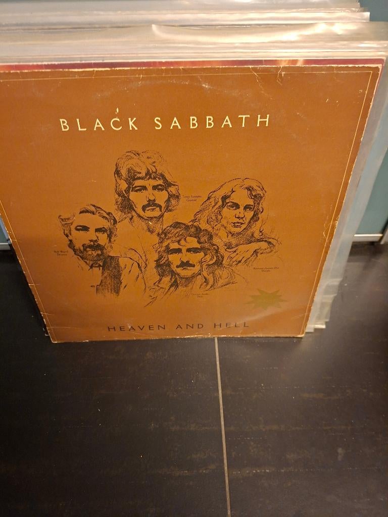 lp - black sabbath - heaven and hell - yoguslavia press, Gebruikt, 1980 - 1989, Ophalen of Verzenden, Inclusief binnenhoes
