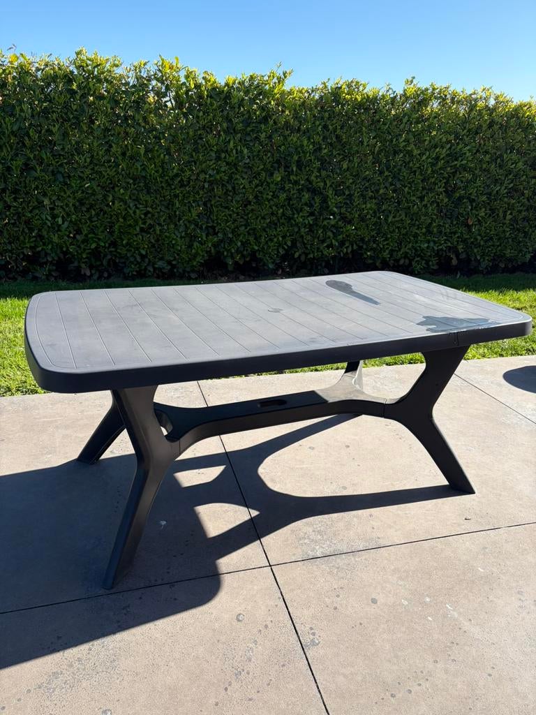 Table de jardin, Enlèvement, Utilisé