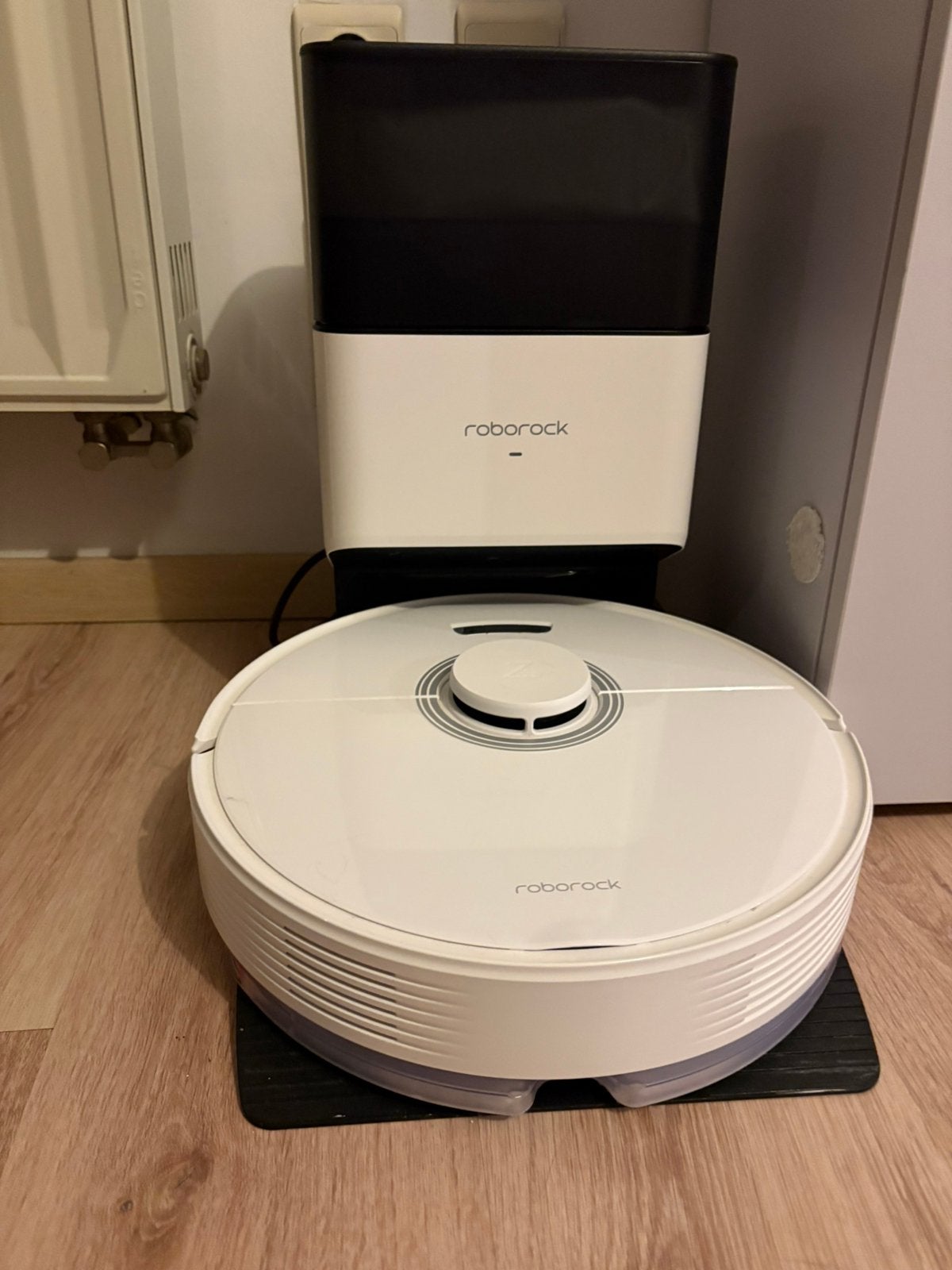 Robotstofzuiger, Ophalen, Zo goed als nieuw, Stille werking, Robotstofzuiger