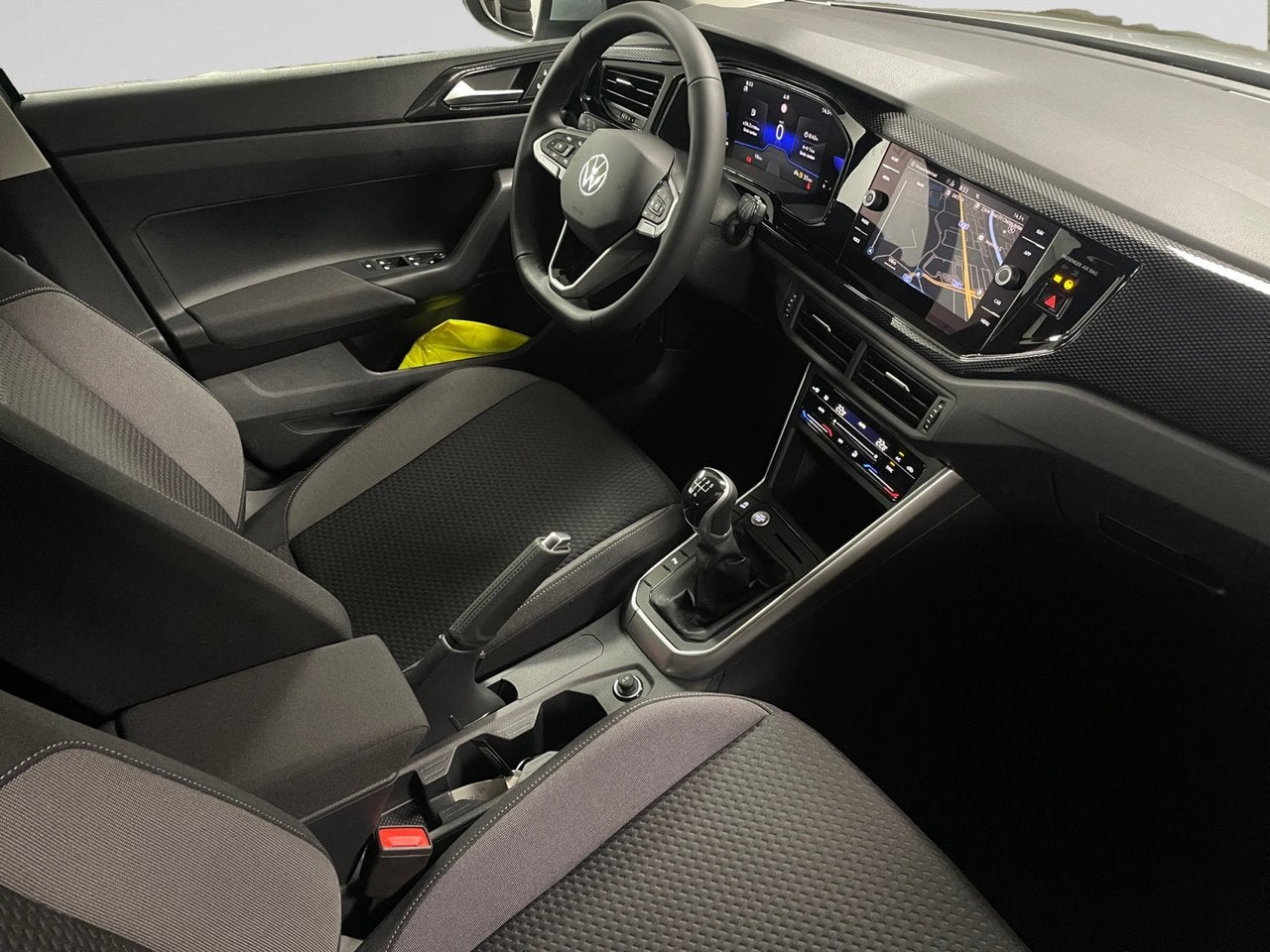 Volkswagen Taigo Life Business 1.0 TSI  70 kW (95 pk) 5 vers, Autos, Argent ou Gris, Achat, Boîte manuelle, https://public.car-pass.be/vhr/98714b01-6770-4e48-a771-05d75c563c9d