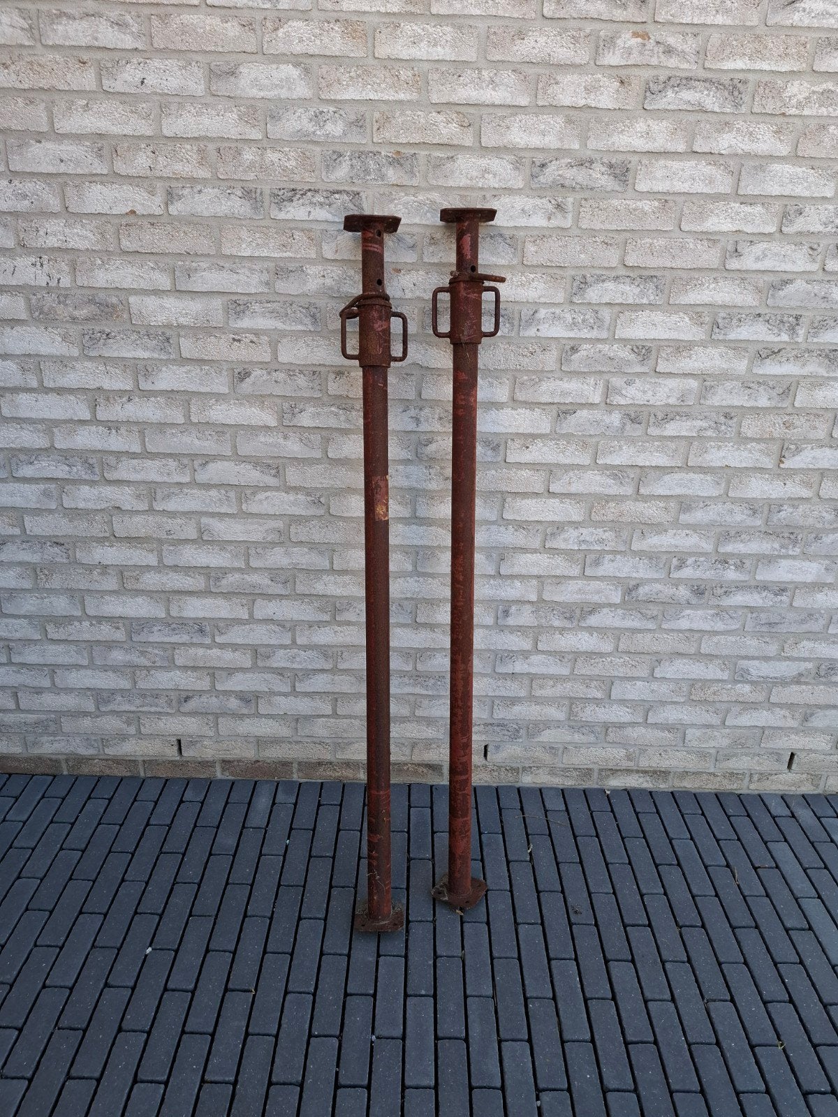 2 schoren/stutten, Doe-het-zelf en Bouw, Ophalen