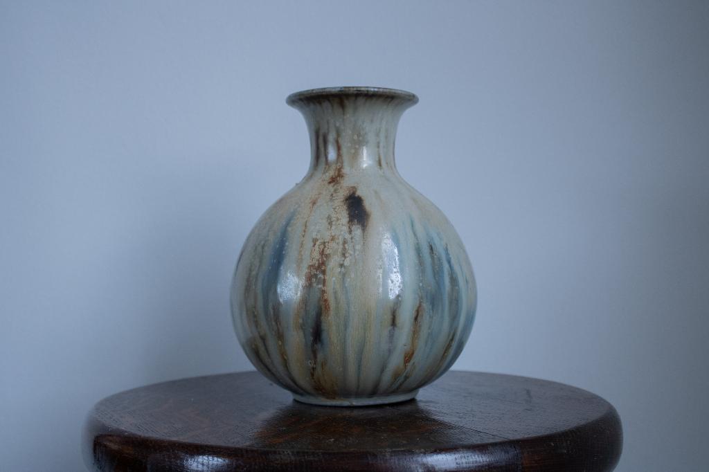 Bulbous Ceramic Roger Guerin Vase, Keramiek Vaasje, Antiek en Kunst, Ophalen of Verzenden