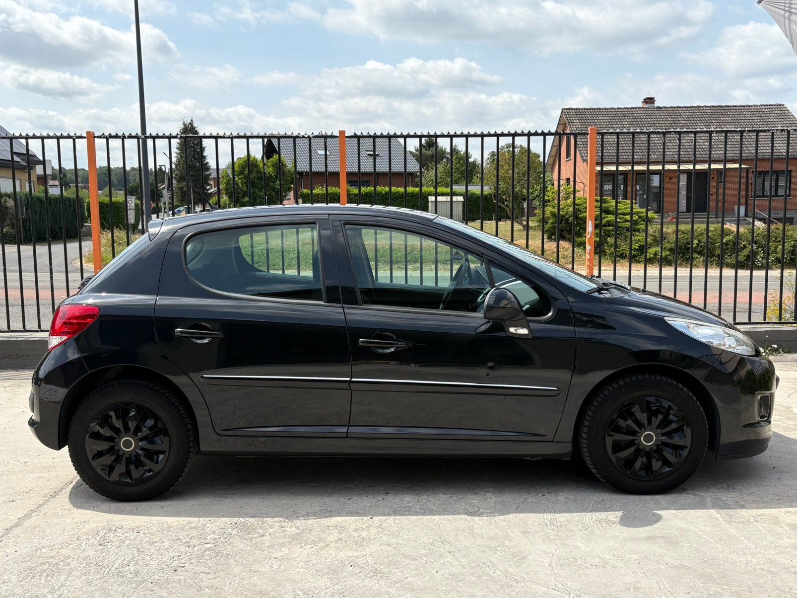 PEUGEOT 207+ 1.4 HDI 174 000KM CARPASS 2013 EURO 5, Autos, Peugeot, Euro 5, Achat, Entreprise, Boîte manuelle