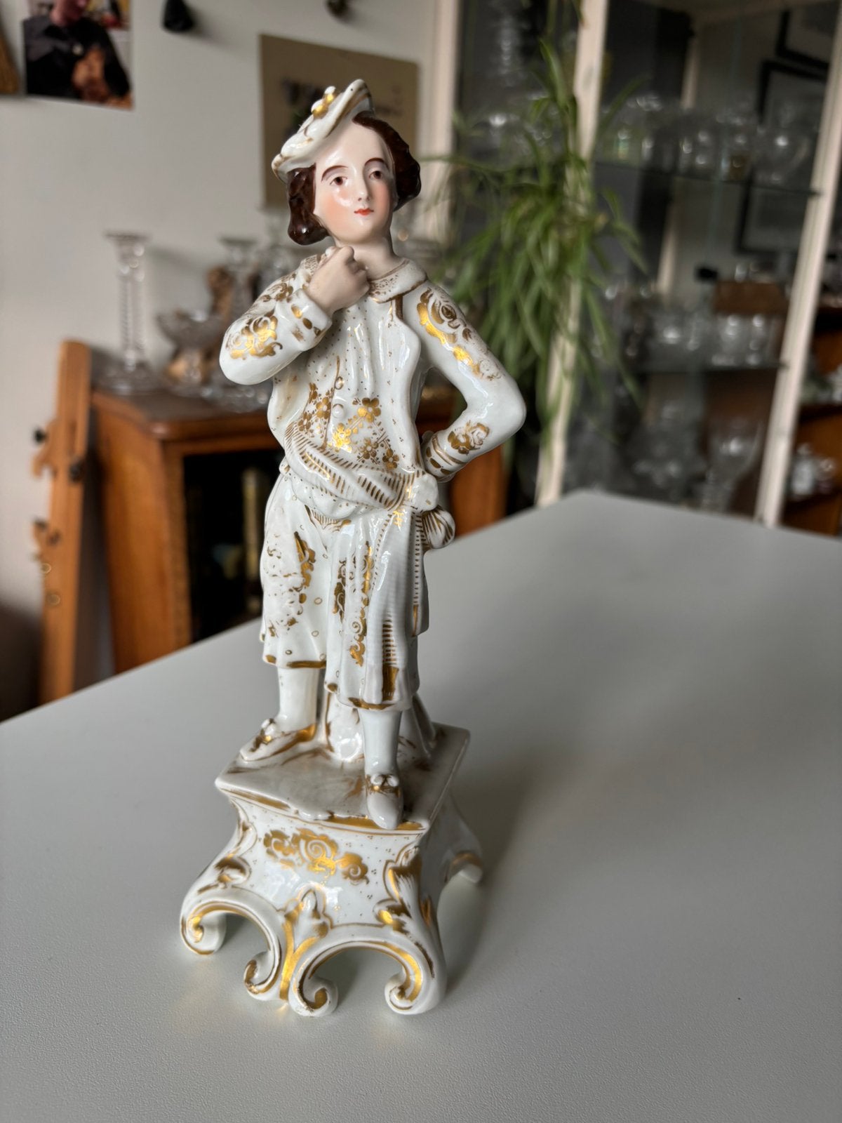 Antiek beeldje brussels porselein in perfecte staat., Antiek en Kunst, Ophalen