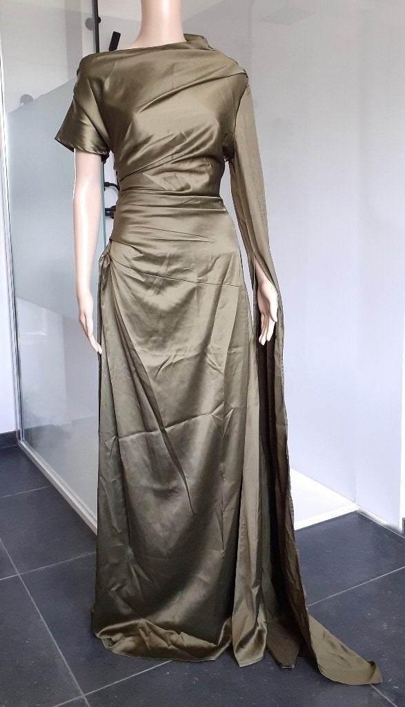 Avondjurk asymmetrisch gedrapeerd groen satijn Jardinvue S, Kleding | Dames, Galajurk, Nieuw, Ophalen of Verzenden, Maat 36 (S)